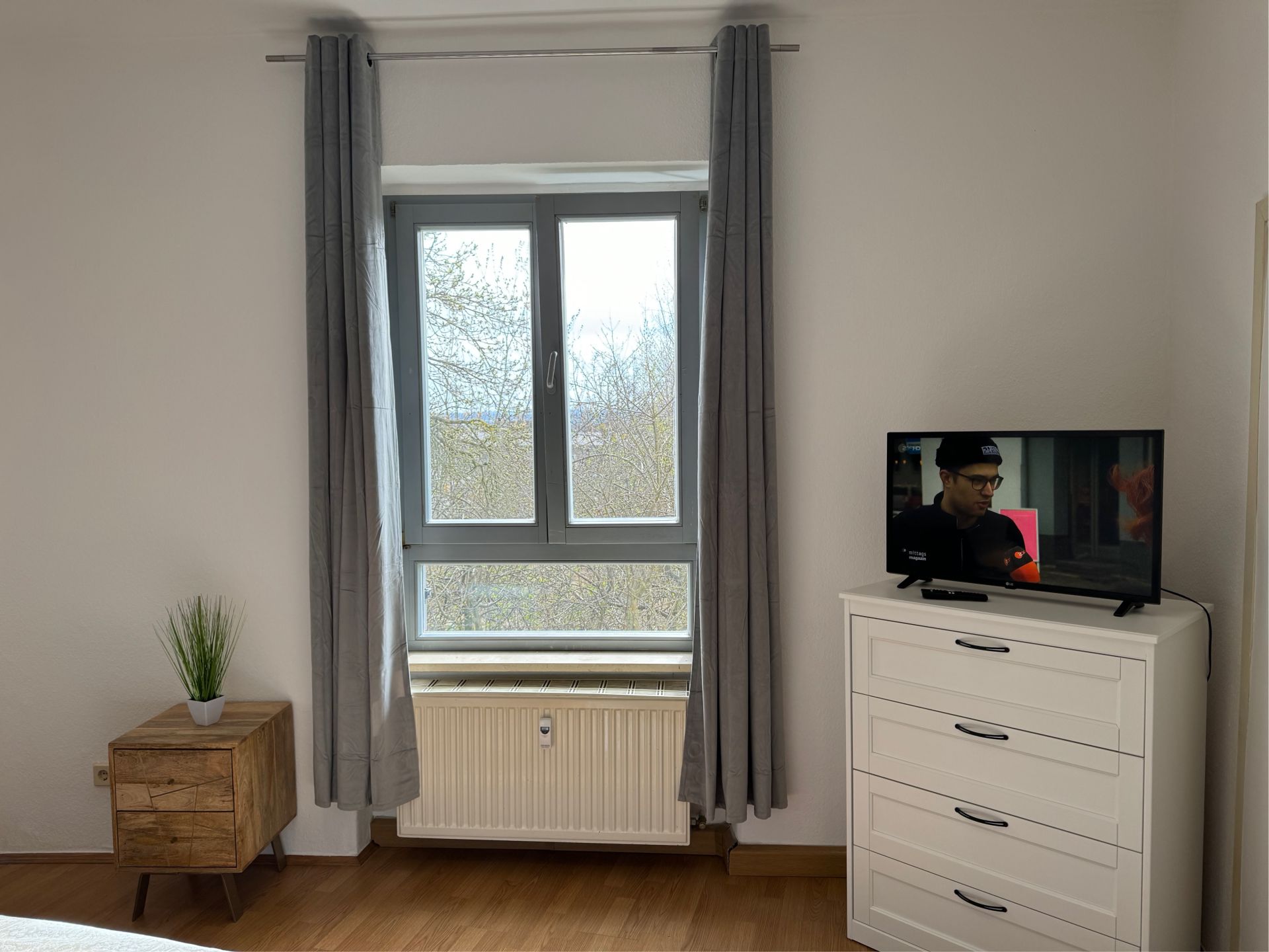 Ferienzimmer in Weimar – Komfortable Zimmer für Familien und Alleinreisende. Ferienzimmer in Weimar – Komfortable Zimmer für Familien und Alleinreisende.