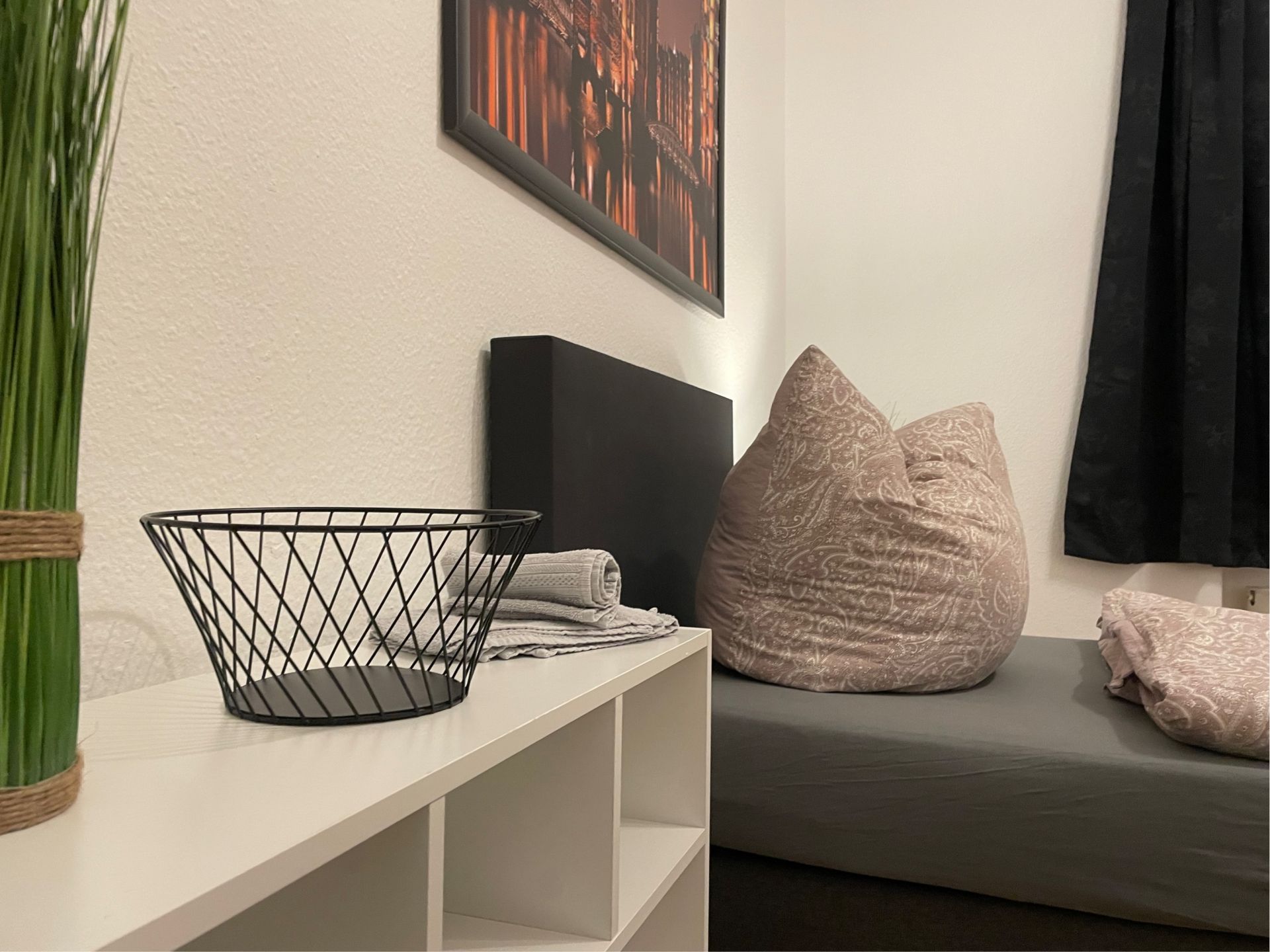 Ferienwohnung „Schiller“ in Weimar sowie weitere Ferienzimmer und -wohnungen in der Stadt Weimar. Ferienwohnung „Schiller“ in Weimar sowie weitere Ferienzimmer und -wohnungen in der Stadt Weimar.